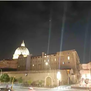 https://le-bomboniere-di-san-pietro.it-romehotels.com