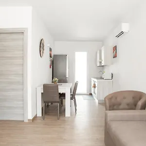 - Via Delle Rose Casa vacanze